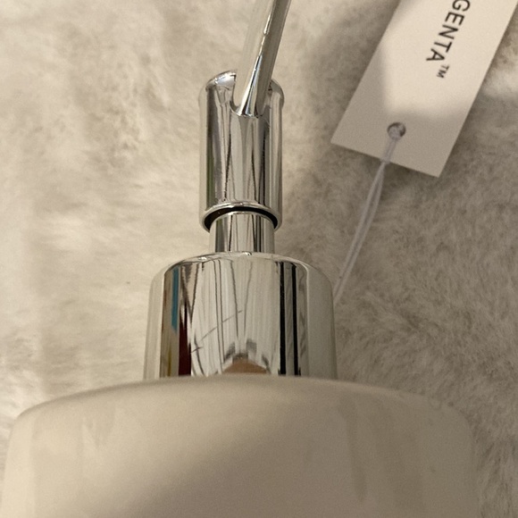 Rae Dunn Soap Dispenser - Picture 2 of 2